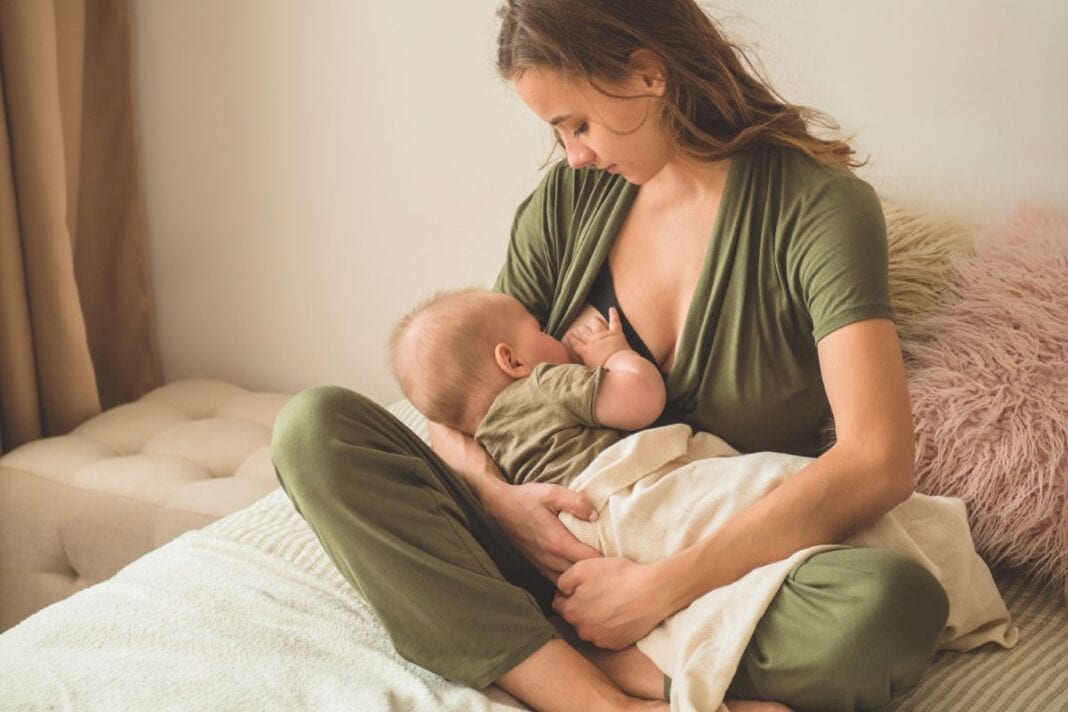 christmas breastfeeding_feature