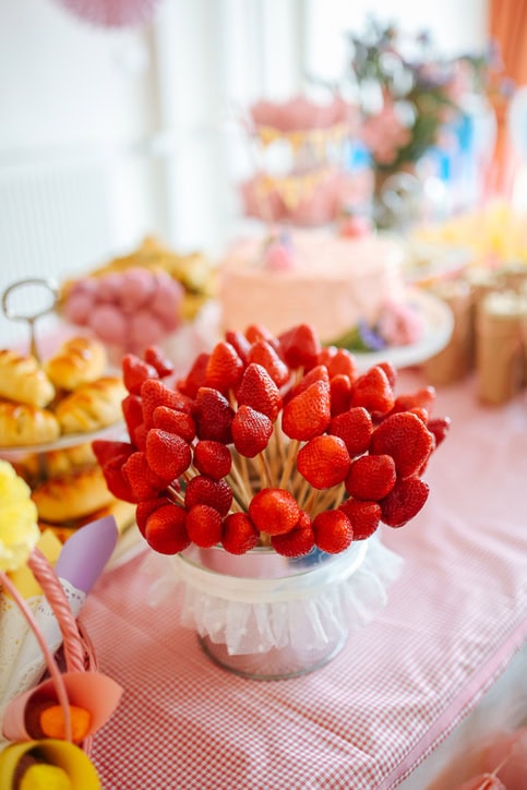 Sweet Strawberry Centerpiece Ideas: Diy Berry Table Decor For Summer Parties, Showers &Amp; Everyday Themes 5 Daily Mom, Magazine For Families