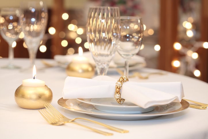 Set a Beautiful Table: Elegant Table Setup Ideas, Chic Centerpiece & Table Decor Ideas for Every Occasion 18 Daily Mom, Magazine for Families Table Setup Ideas