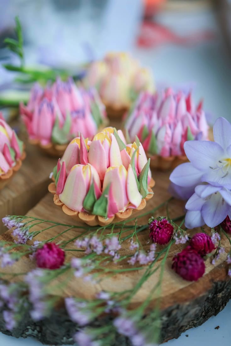 Buttercream Flower Cupcakes Made Easy: Pipe, Frost, And Design A Dozen Cupcakes Into A Gorgeous Cupcake Bouquet 7 Daily Mom, Magazine For Families