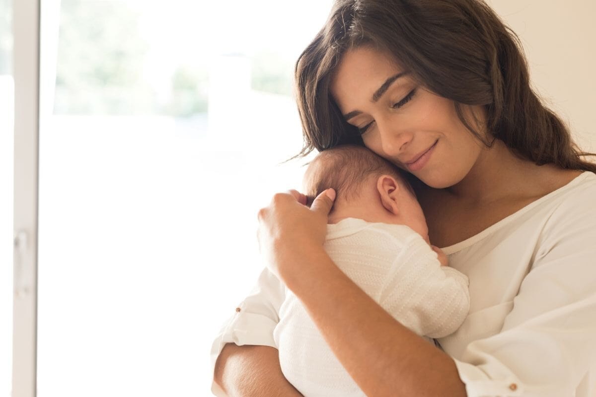 Christmas Breastfeeding: 9 Survival Guide Tips for Breastfeeding Moms This Holiday Season 3 Daily Mom, Magazine for Families Christmas Breastfeeding: 9 Survival Guide Tips For Breastfeeding Moms This Holiday Season 3 Daily Mom, Magazine For Families