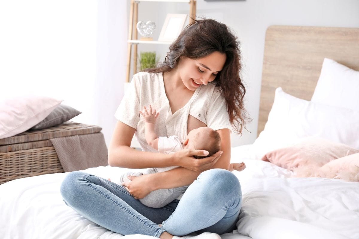 Christmas Breastfeeding: 9 Survival Guide Tips for Breastfeeding Moms This Holiday Season 1 Daily Mom, Magazine for Families Christmas Breastfeeding: 9 Survival Guide Tips For Breastfeeding Moms This Holiday Season 1 Daily Mom, Magazine For Families