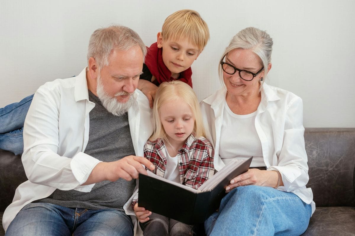 Long-Distance Grandparents
Long Distance Relationship