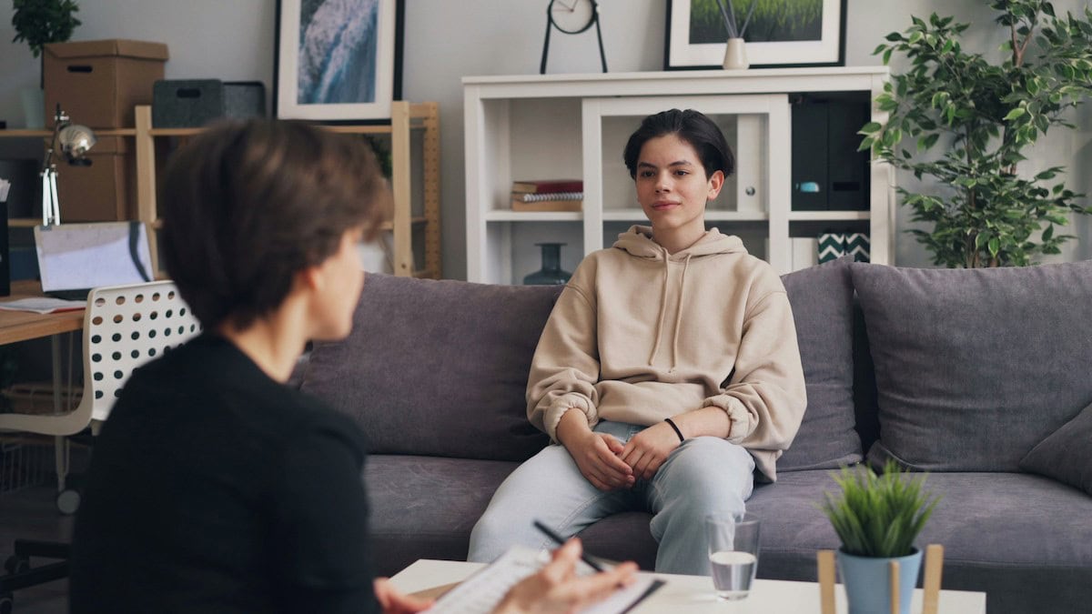 8 Tips On How To Cope With Divorced Parents: Dealing With Your Parents Getting Divorced As An Adult Child &Amp; Finding Help Through The Divorce Process 5 Daily Mom, Magazine For Families