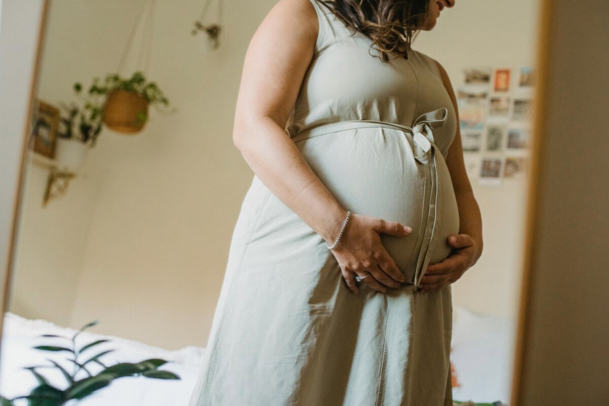 Cute Maternity Outfits That Flatter: Best Maternity Fashion, Stylish Pregnancy Clothes, And Comfy Maternity Dress Ideas To Start Your Capsule Wardrobe 14 Daily Mom, Magazine For Families