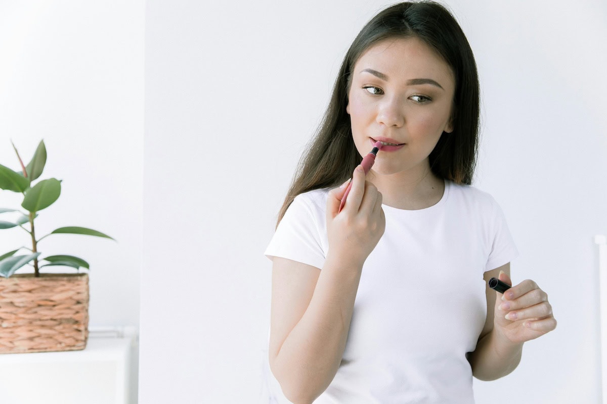 Rococo Makeup Is Back: The 2025 Trend That’s Bringing 18Th Century Glam Into The Spotlight 15 Daily Mom, Magazine For Families