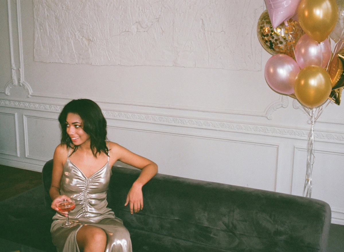 Birthday Photoshoots Ideas That Actually Stun: From DIY to Studio-Perfect Shots 22 Daily Mom, Magazine for Families Birthday Photoshoots Ideas That Actually Stun: From Diy To Studio-Perfect Shots 22 Daily Mom, Magazine For Families
