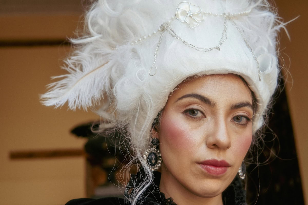 Rococo Makeup Is Back: The 2025 Trend That’s Bringing 18Th Century Glam Into The Spotlight 2 Daily Mom, Magazine For Families