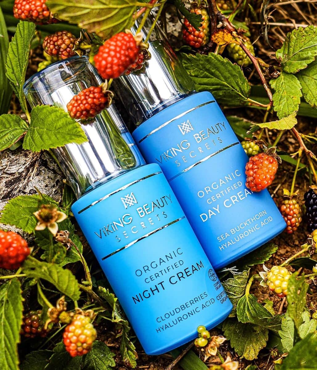 Glam Gifts For Her: The Best Holiday Beauty Gift Guide With Luxury Skincare, Makeup, Hair &Amp; Body Gifts For The Woman In Your Life 20 Daily Mom, Magazine For Families