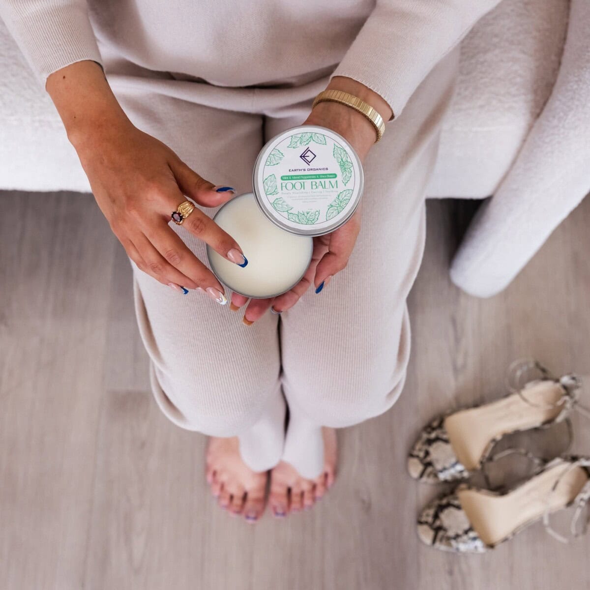 Glam Gifts For Her: The Best Holiday Beauty Gift Guide With Luxury Skincare, Makeup, Hair &Amp; Body Gifts For The Woman In Your Life 39 Daily Mom, Magazine For Families