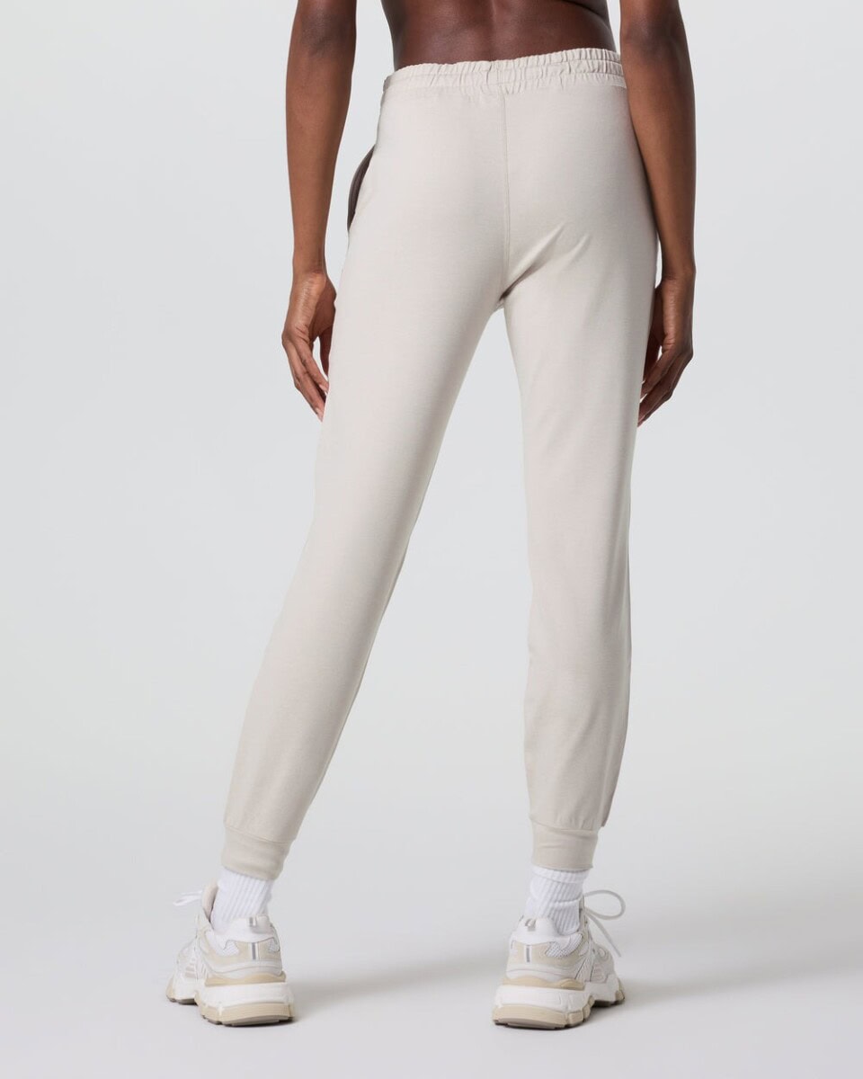 Winter Outfits Ladies Love: Holiday Style Ideas for Women, Men & Kids to Elevate Cold-Weather Fashion Trends 4 Daily Mom, Magazine for Families Winter Outfits Ladies Love: Holiday Style Ideas For Women, Men &Amp; Kids To Elevate Cold-Weather Fashion Trends 4 Daily Mom, Magazine For Families