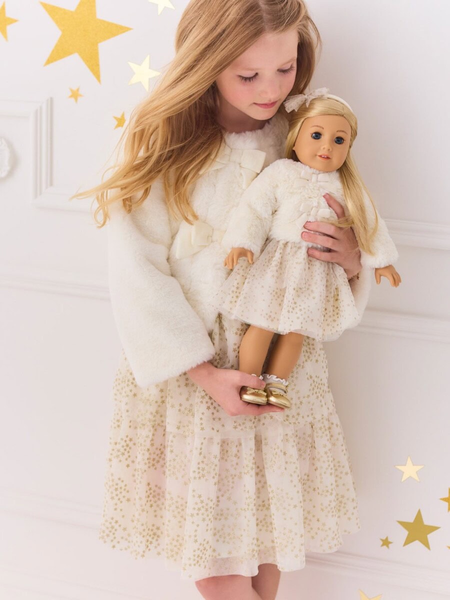 Winter Outfits Ladies Love: Holiday Style Ideas for Women, Men & Kids to Elevate Cold-Weather Fashion Trends 143 Daily Mom, Magazine for Families Winter Outfits Ladies Love: Holiday Style Ideas For Women, Men &Amp; Kids To Elevate Cold-Weather Fashion Trends 124 Daily Mom, Magazine For Families