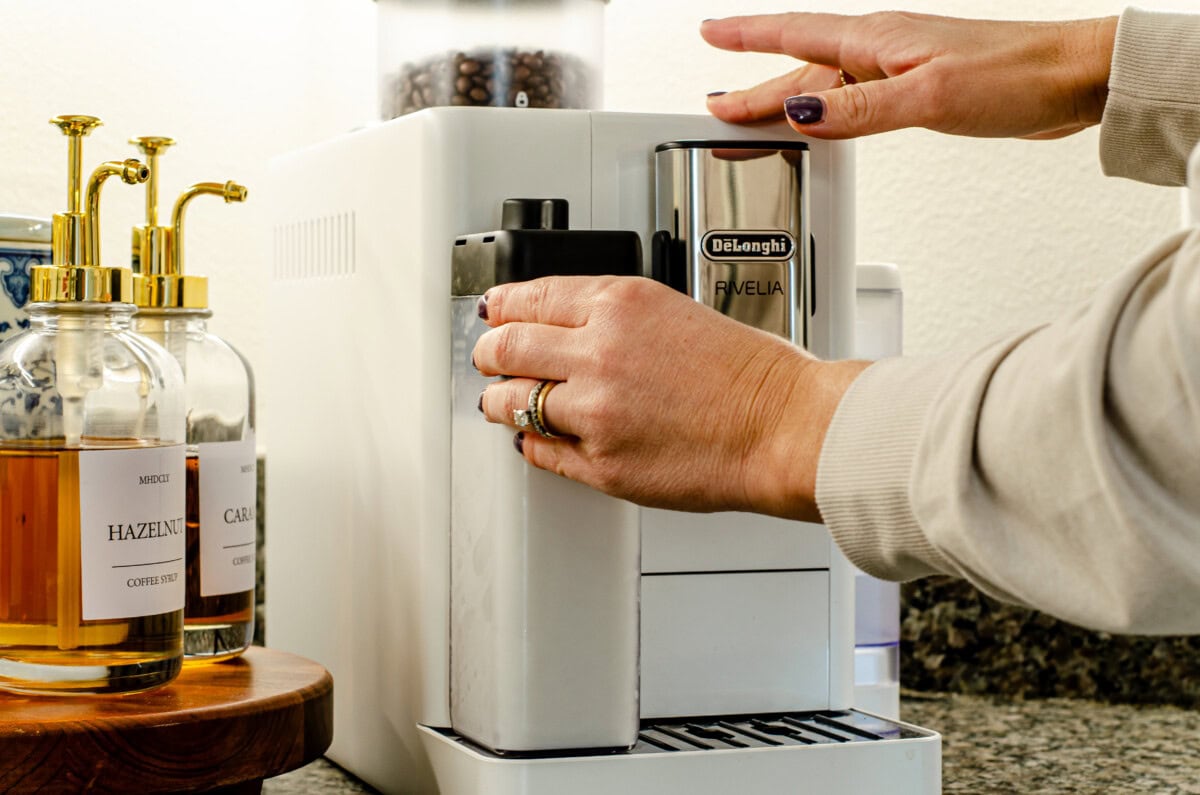 De'Longhi Rivelia: The Top Best Espresso Machine 2025 Review - Fully Automatic Espresso Machine for Beginners, Coffee Drinkers, & Anyone Making Espresso at Home 2 Daily Mom, Magazine for Families Daily Mom Parent Portal Best Espresso Machine