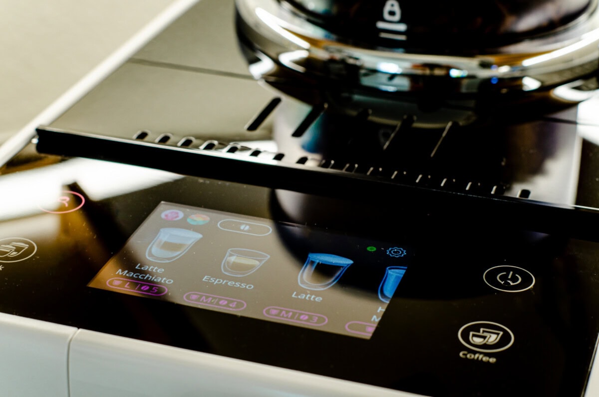 De'Longhi Rivelia: The Top Best Espresso Machine 2025 Review - Fully Automatic Espresso Machine for Beginners, Coffee Drinkers, & Anyone Making Espresso at Home 8 Daily Mom, Magazine for Families Daily Mom Parent Portal Best Espresso Machine