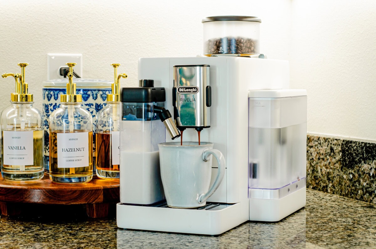 De'Longhi Rivelia: The Top Best Espresso Machine 2025 Review - Fully Automatic Espresso Machine for Beginners, Coffee Drinkers, & Anyone Making Espresso at Home 1 Daily Mom, Magazine for Families Daily Mom Parent Portal Best Espresso Machine