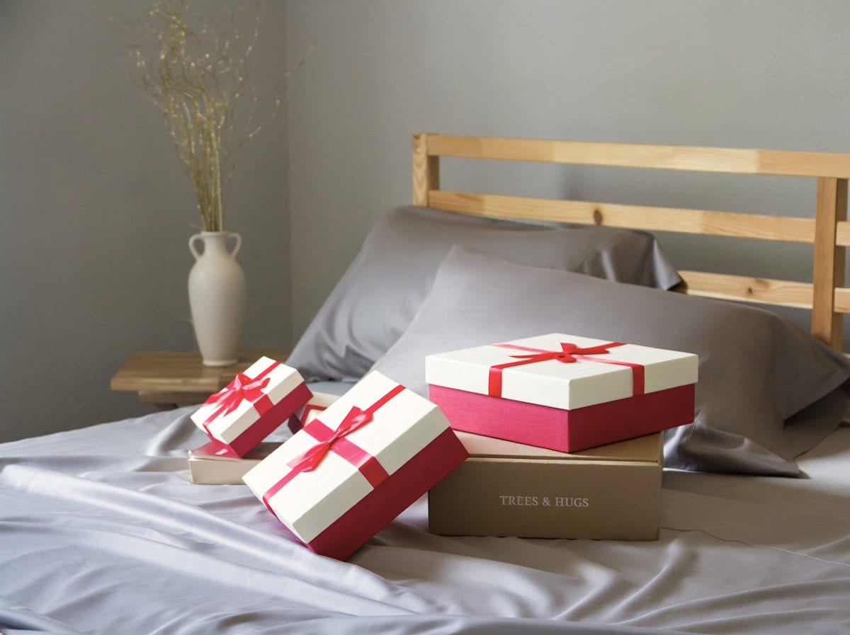 Thoughtful Cozy, Gift Ideas For Everyone Who Deserves A Little Holiday Cheer 9 Daily Mom, Magazine For Families