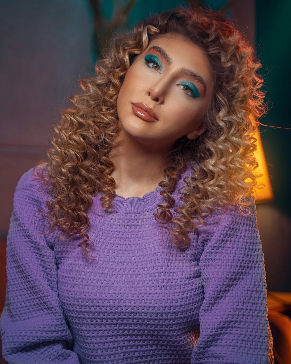 1980S Makeup Look Is Back: The Iconic 80S Makeup Trends, Bold Color Looks, And New Wave Tutorials Making A Comeback 1 Daily Mom, Magazine For Families