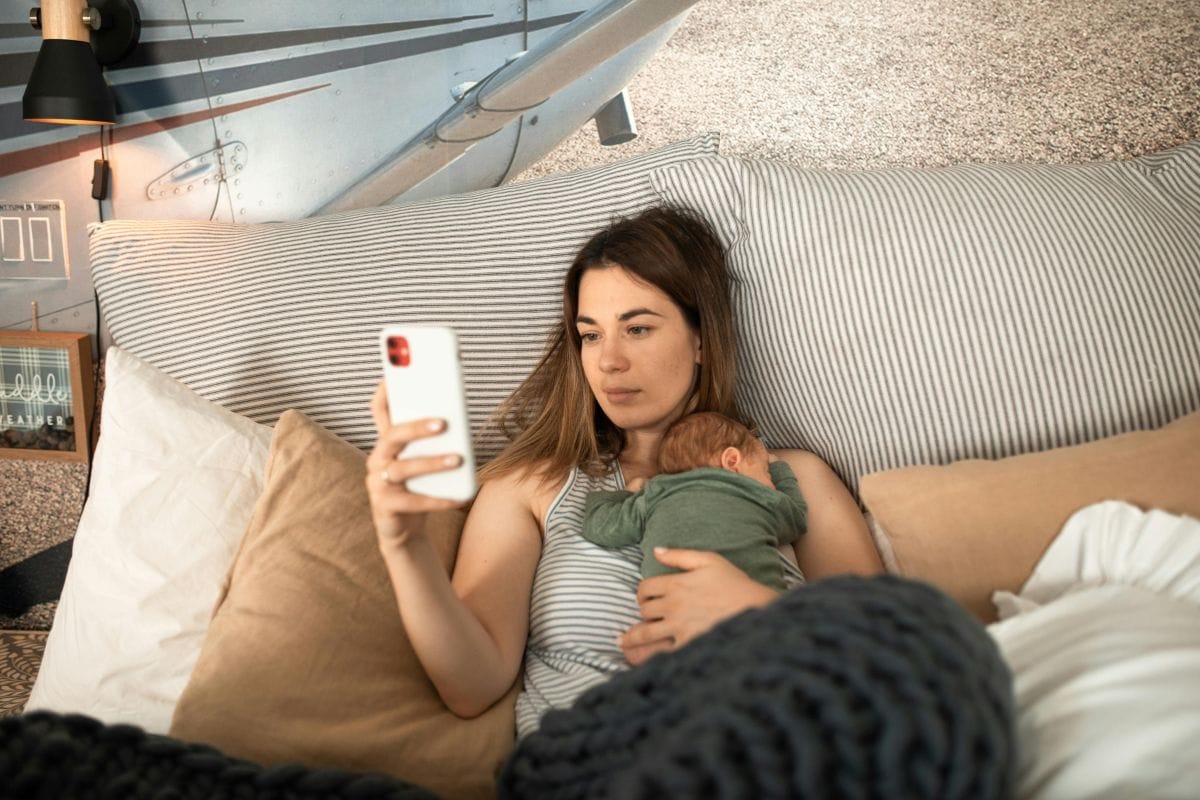 Stop The Distraction: Get Wellness Back With No Phone Zones Instead Of Mobile Phone Chaos 4 Daily Mom, Magazine For Families