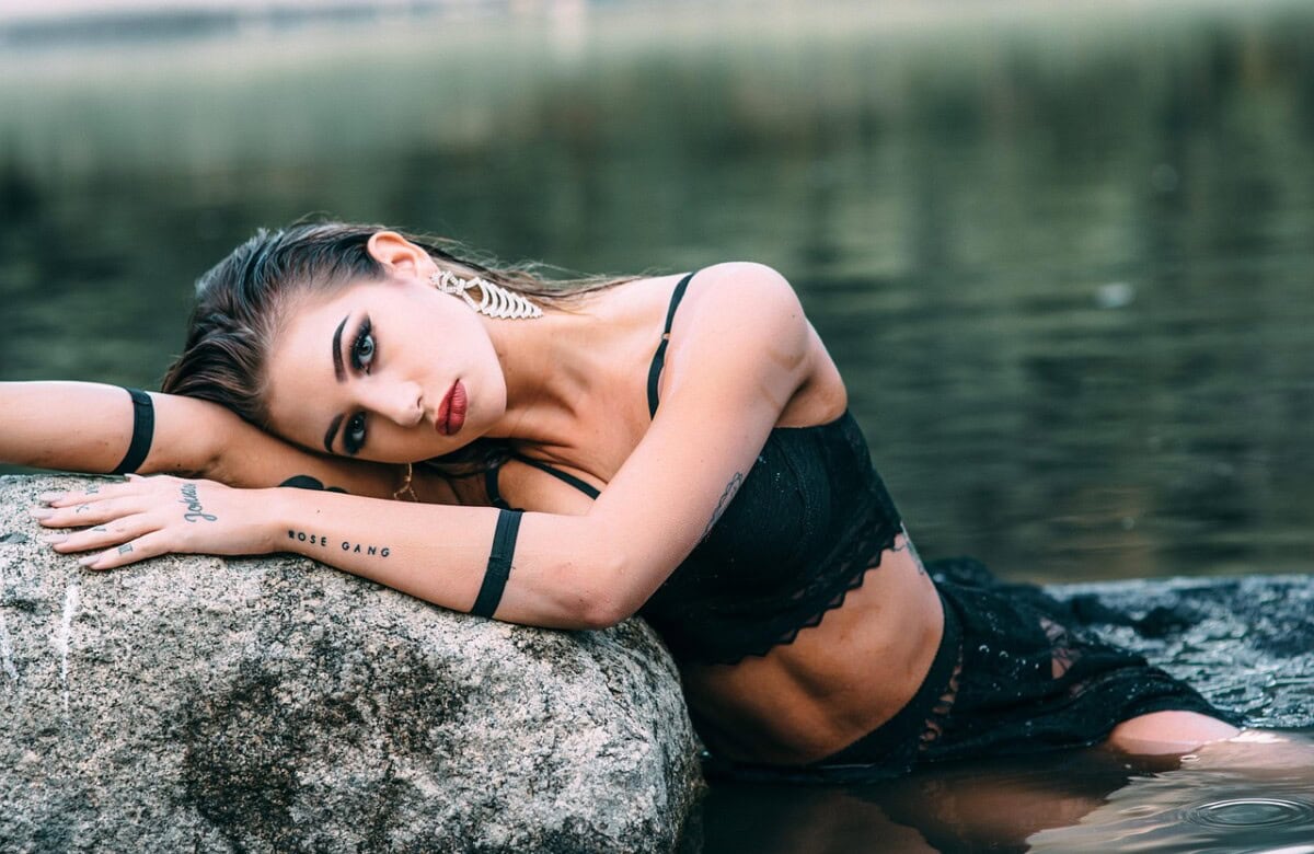 Makeup For Mermaids: A Dark Siren Makeup Tutorial With Waterproof Products, Sultry Shimmer, And Sea Witch Tips And Tricks To Mesmerize 13 Daily Mom, Magazine For Families