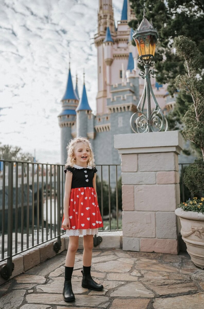 Best {2026} Spring & Summer Travel Outfit (& Accessory) Ideas: Chic, Comfy Trip Outfits to Wear on Your Travel Day with Easy Fashion for Your Carry-On 96 Daily Mom, Magazine for Families Best {2026} Spring &Amp; Summer Travel Outfit (&Amp; Accessory) Ideas: Chic, Comfy Trip Outfits To Wear On Your Travel Day With Easy Fashion For Your Carry-On 96 Daily Mom, Magazine For Families
