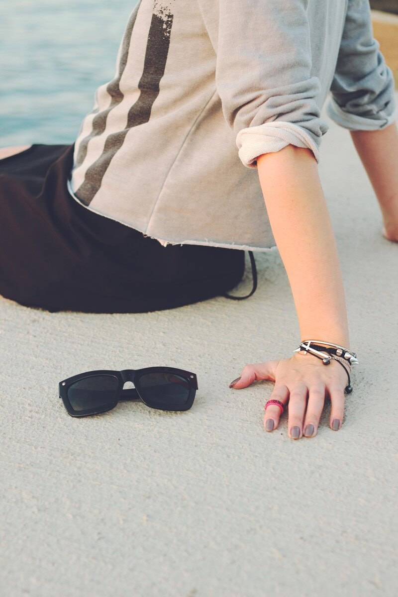 Beauty Secrets, Nail Glue: Tips On Applying Clog Proof Nail Glue Without Drips &Amp; Make Press-On Nails Last Longer 7 Daily Mom, Magazine For Families