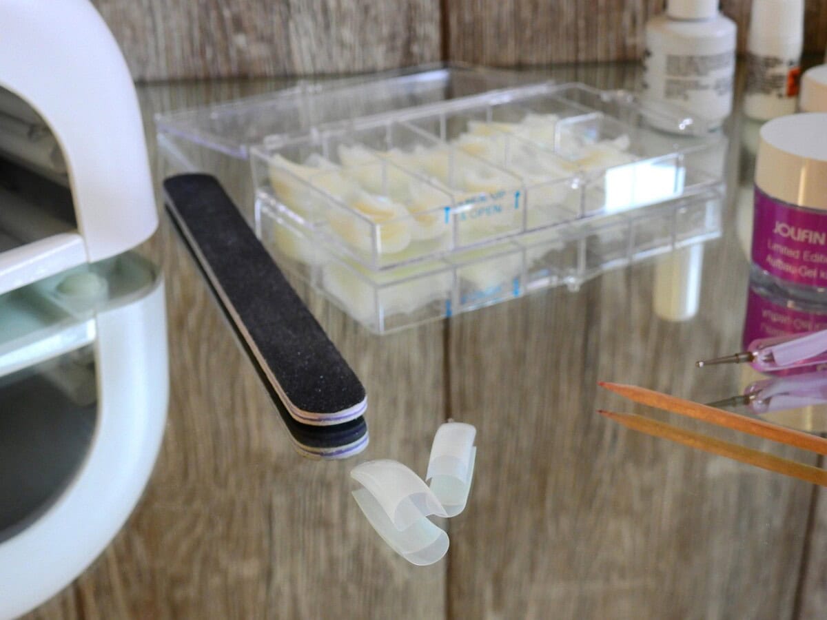 Beauty Secrets, Nail Glue: Tips On Applying Clog Proof Nail Glue Without Drips &Amp; Make Press-On Nails Last Longer 4 Daily Mom, Magazine For Families