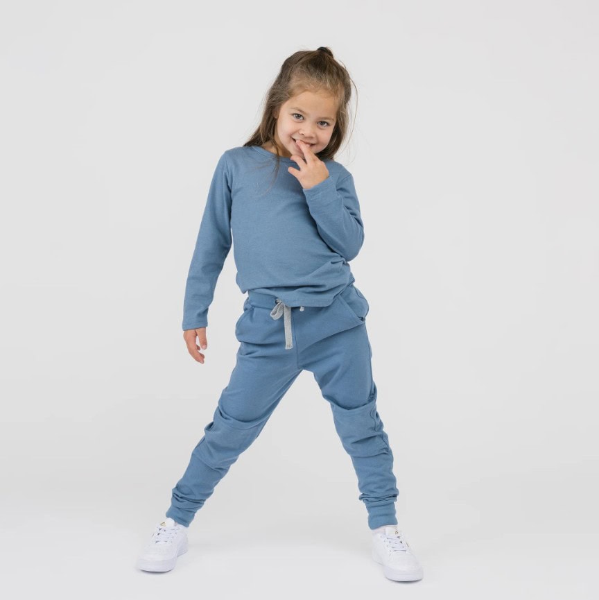 Best {2026} Spring & Summer Travel Outfit (& Accessory) Ideas: Chic, Comfy Trip Outfits to Wear on Your Travel Day with Easy Fashion for Your Carry-On 150 Daily Mom, Magazine for Families Best {2026} Spring &Amp; Summer Travel Outfit (&Amp; Accessory) Ideas: Chic, Comfy Trip Outfits To Wear On Your Travel Day With Easy Fashion For Your Carry-On 150 Daily Mom, Magazine For Families