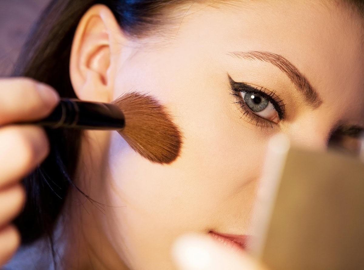 Gothic Makeup Looks: How to Get the Perfect Dark, Romantic Goth Makeup Look 13 Daily Mom, Magazine for Families Gothic Makeup Looks: How To Get The Perfect Dark, Romantic Goth Makeup Look 13 Daily Mom, Magazine For Families