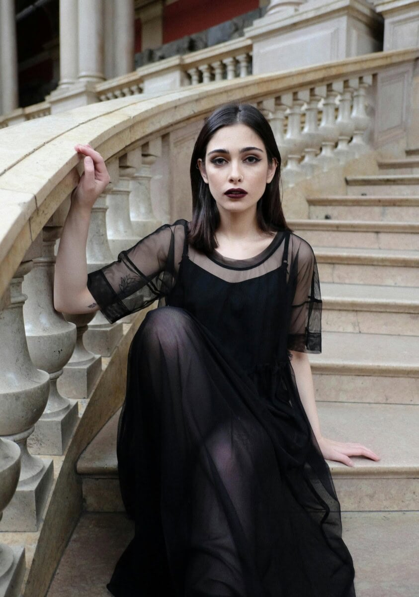 Gothic Makeup Looks: How to Get the Perfect Dark, Romantic Goth Makeup Look 17 Daily Mom, Magazine for Families Gothic Makeup Looks: How To Get The Perfect Dark, Romantic Goth Makeup Look 17 Daily Mom, Magazine For Families