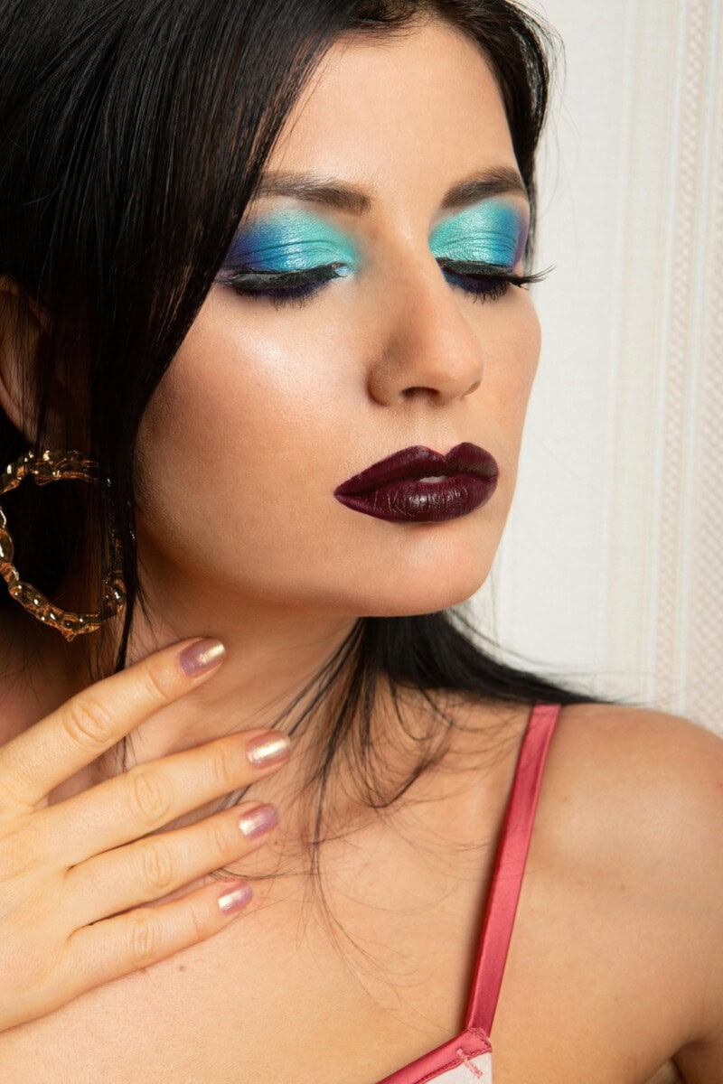 Gothic Makeup Looks: How to Get the Perfect Dark, Romantic Goth Makeup Look 7 Daily Mom, Magazine for Families Gothic Makeup Looks: How To Get The Perfect Dark, Romantic Goth Makeup Look 7 Daily Mom, Magazine For Families