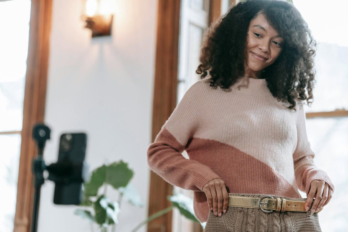 The Ultimate Guide To Cable Knit Sweater Outfits: How To Wear And Style Your Cable Knit Jumper With 5 Easy Outfit Formulas 11 Daily Mom, Magazine For Families