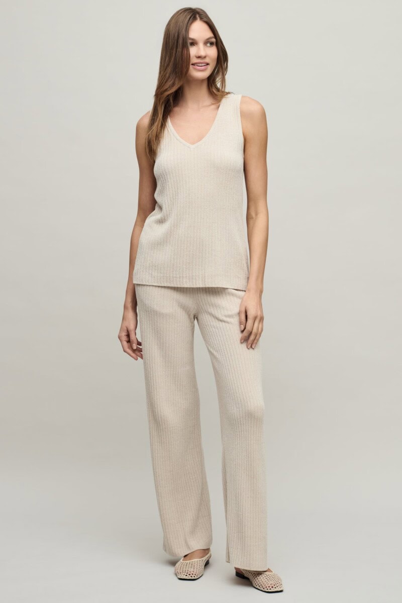 Best {2026} Spring & Summer Travel Outfit (& Accessory) Ideas: Chic, Comfy Trip Outfits to Wear on Your Travel Day with Easy Fashion for Your Carry-On 47 Daily Mom, Magazine for Families Best {2026} Spring &Amp; Summer Travel Outfit (&Amp; Accessory) Ideas: Chic, Comfy Trip Outfits To Wear On Your Travel Day With Easy Fashion For Your Carry-On 47 Daily Mom, Magazine For Families