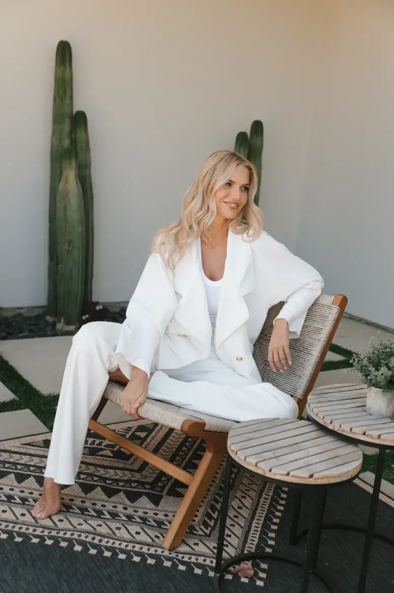 Best {2026} Spring & Summer Travel Outfit (& Accessory) Ideas: Chic, Comfy Trip Outfits to Wear on Your Travel Day with Easy Fashion for Your Carry-On 10 Daily Mom, Magazine for Families Best {2026} Spring &Amp; Summer Travel Outfit (&Amp; Accessory) Ideas: Chic, Comfy Trip Outfits To Wear On Your Travel Day With Easy Fashion For Your Carry-On 10 Daily Mom, Magazine For Families