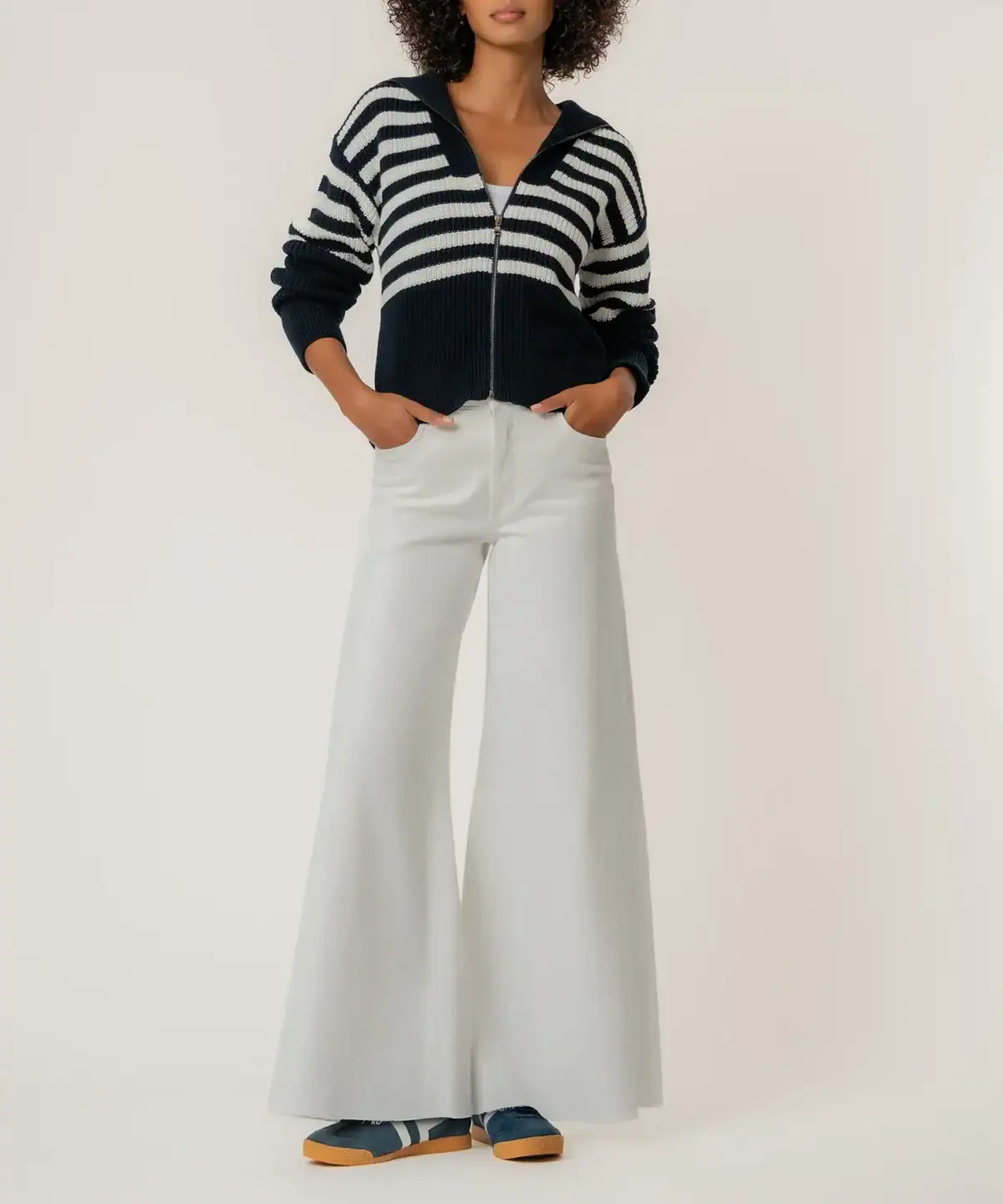 Best {2026} Spring & Summer Travel Outfit (& Accessory) Ideas: Chic, Comfy Trip Outfits to Wear on Your Travel Day with Easy Fashion for Your Carry-On 44 Daily Mom, Magazine for Families Best {2026} Spring &Amp; Summer Travel Outfit (&Amp; Accessory) Ideas: Chic, Comfy Trip Outfits To Wear On Your Travel Day With Easy Fashion For Your Carry-On 44 Daily Mom, Magazine For Families