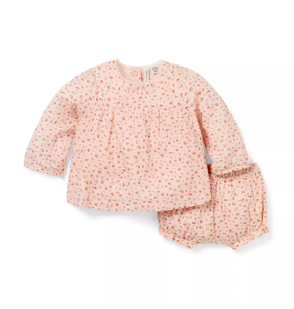 Best {2026} Spring & Summer Travel Outfit (& Accessory) Ideas: Chic, Comfy Trip Outfits to Wear on Your Travel Day with Easy Fashion for Your Carry-On 52 Daily Mom, Magazine for Families Best {2026} Spring &Amp; Summer Travel Outfit (&Amp; Accessory) Ideas: Chic, Comfy Trip Outfits To Wear On Your Travel Day With Easy Fashion For Your Carry-On 52 Daily Mom, Magazine For Families
