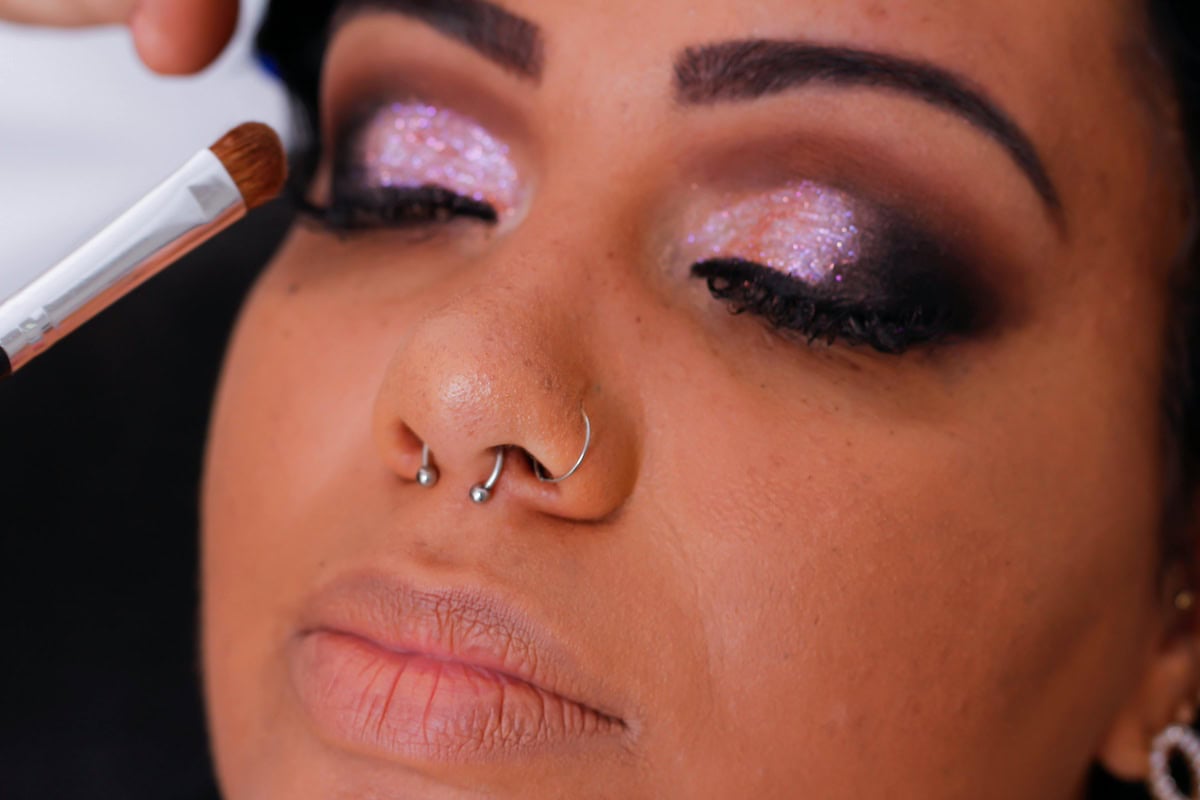 Frosted Makeup, Icy Eyeshadow &Amp; Glossy Lips: The Frosted Makeup Trend Bringing Back 90S Ice 11 Daily Mom, Magazine For Families