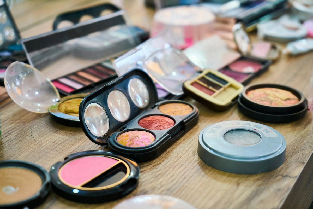 Glam Alien Makeup Look: The Best Alien Makeup Ideas That Turn Heads 8 Daily Mom, Magazine For Families