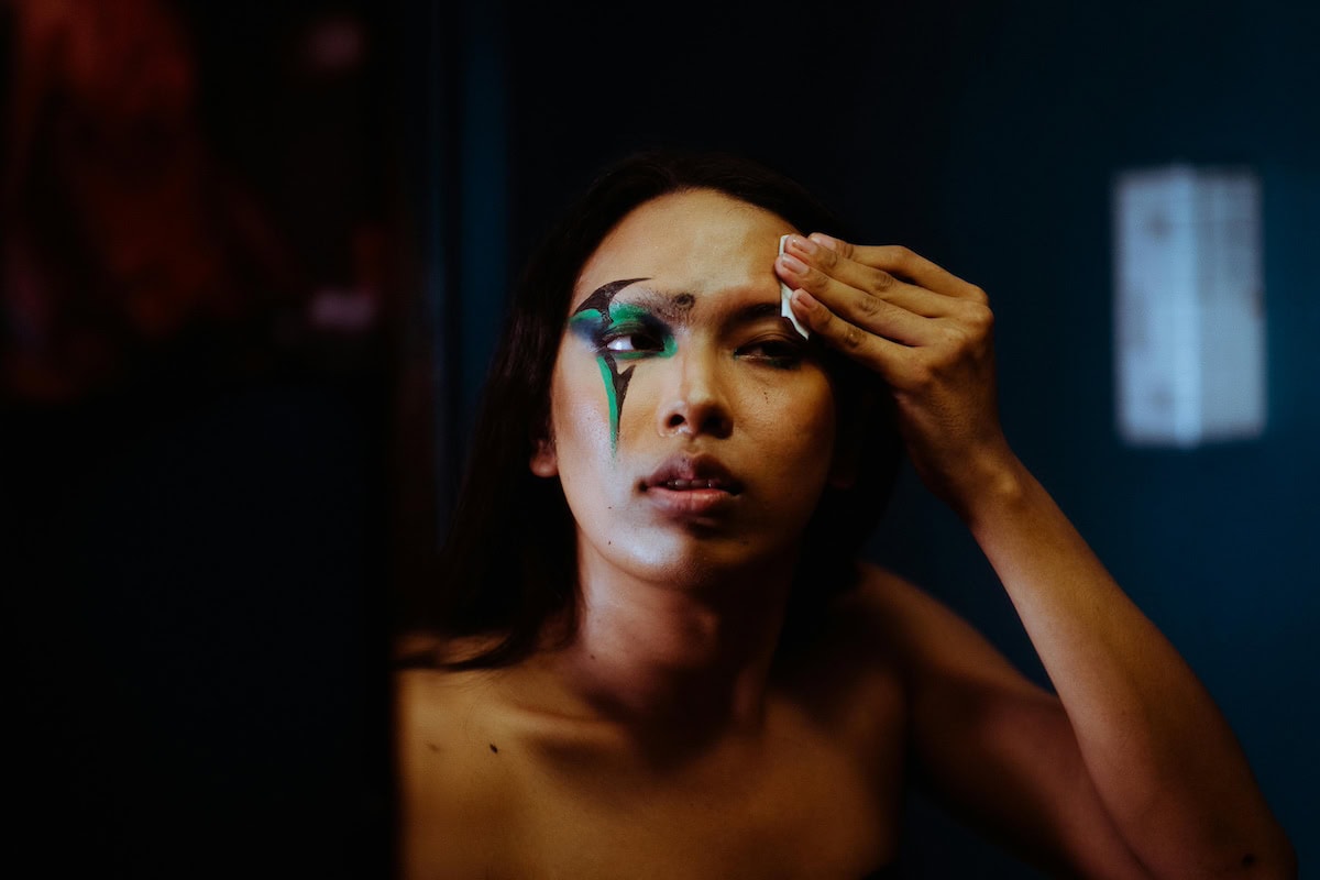 Glam Alien Makeup Look: The Best Alien Makeup Ideas That Turn Heads 7 Daily Mom, Magazine For Families