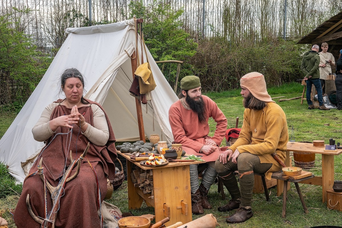 Medieval Clothing vs. 2026: How Do Medieval Outfits from the Middle Ages Compare to Modern Fashion Choices? 1 Daily Mom, Magazine for Families Daily Mom Parent Portal Medieval Outfits