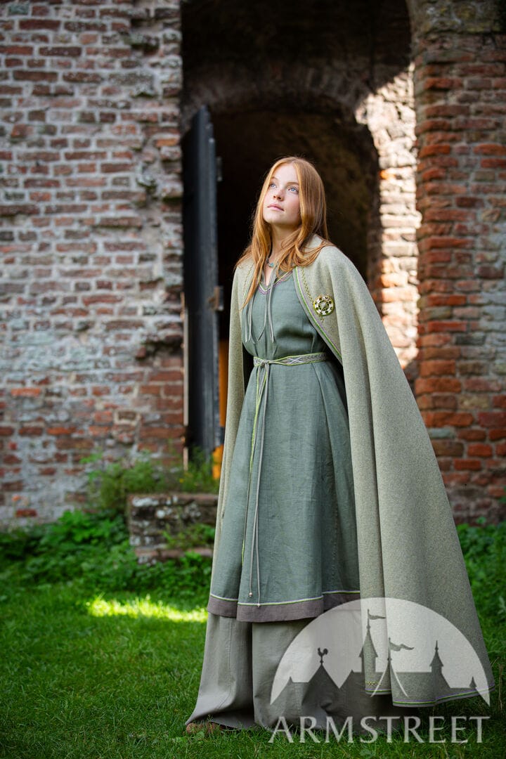 Women'S Clothing Of The Middle Ages: A Complete Guide To Medieval Fashion, Historical Garments &Amp; Modern Style 9 Daily Mom, Magazine For Families