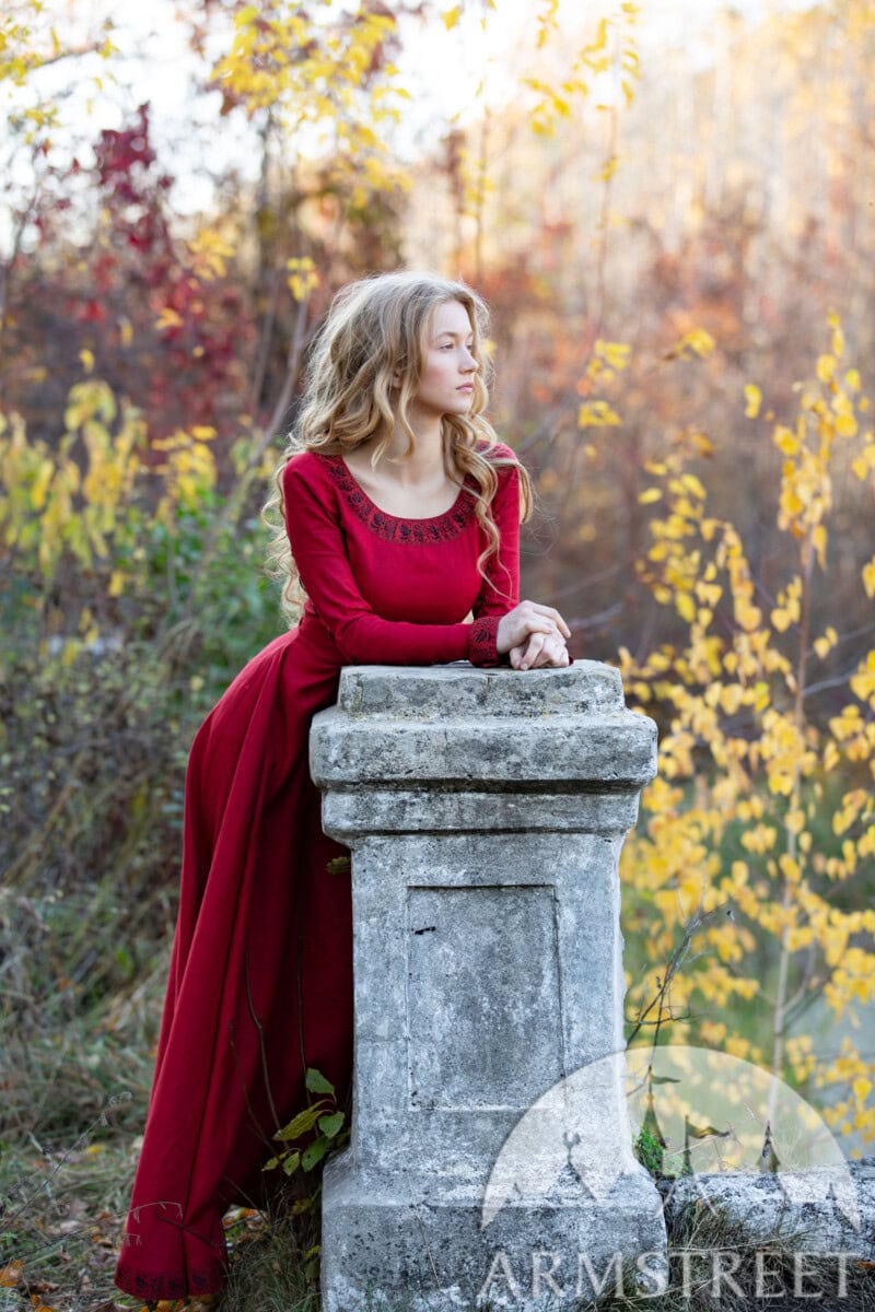 Women'S Clothing Of The Middle Ages: A Complete Guide To Medieval Fashion, Historical Garments &Amp; Modern Style 33 Daily Mom, Magazine For Families