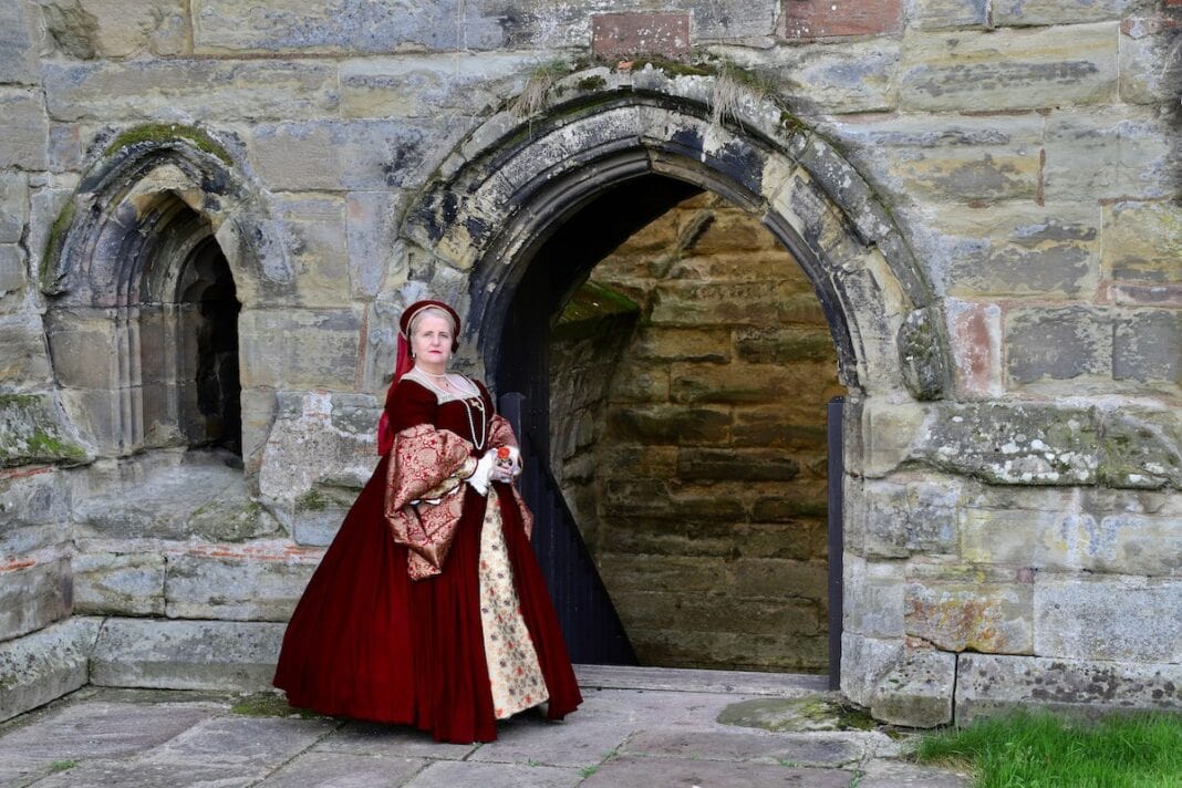 tony-williams-CkdoPPhv5Vg-unsplash daily mom parent portal medieval outfits