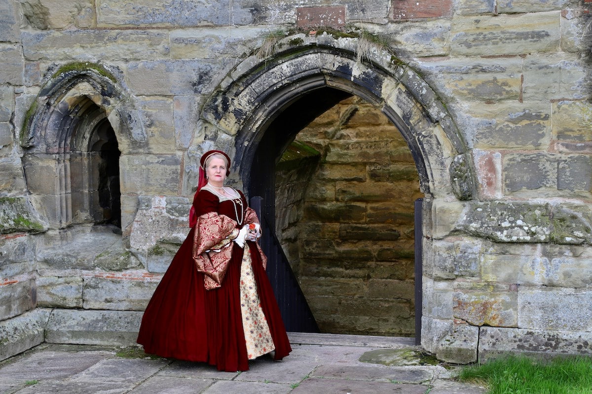 Medieval Outfits Vs 2026: Medieval Clothing Fashions Medieval Outfits Vs 2026: Medieval Clothing Fashions