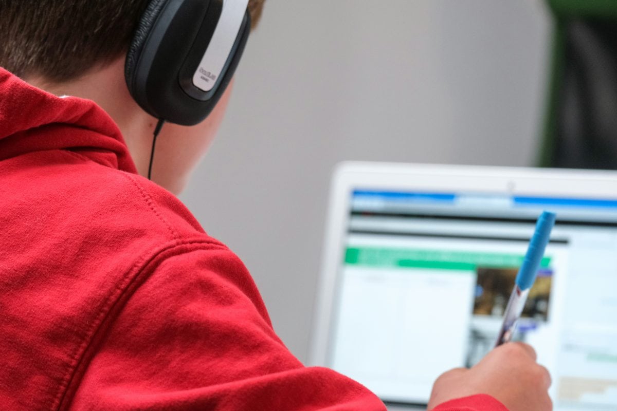 Technology Connections: Distance Learning Essential Tech For Online Learning Success In The Future Of Online Education 1 Daily Mom, Magazine For Families