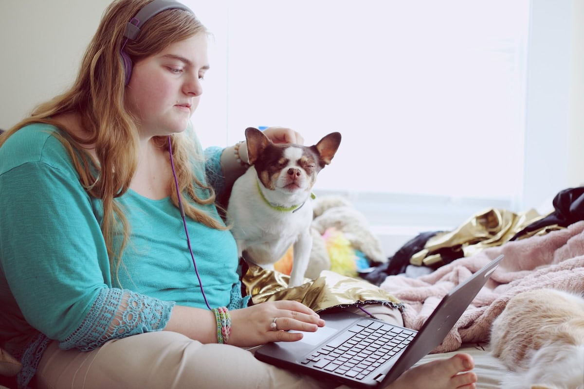 Can Animal Assisted Therapy Help Your Family? The Benefits Of Aat For Health And Well-Being, Plus Our Favorite Pet Care Products 2 Daily Mom, Magazine For Families