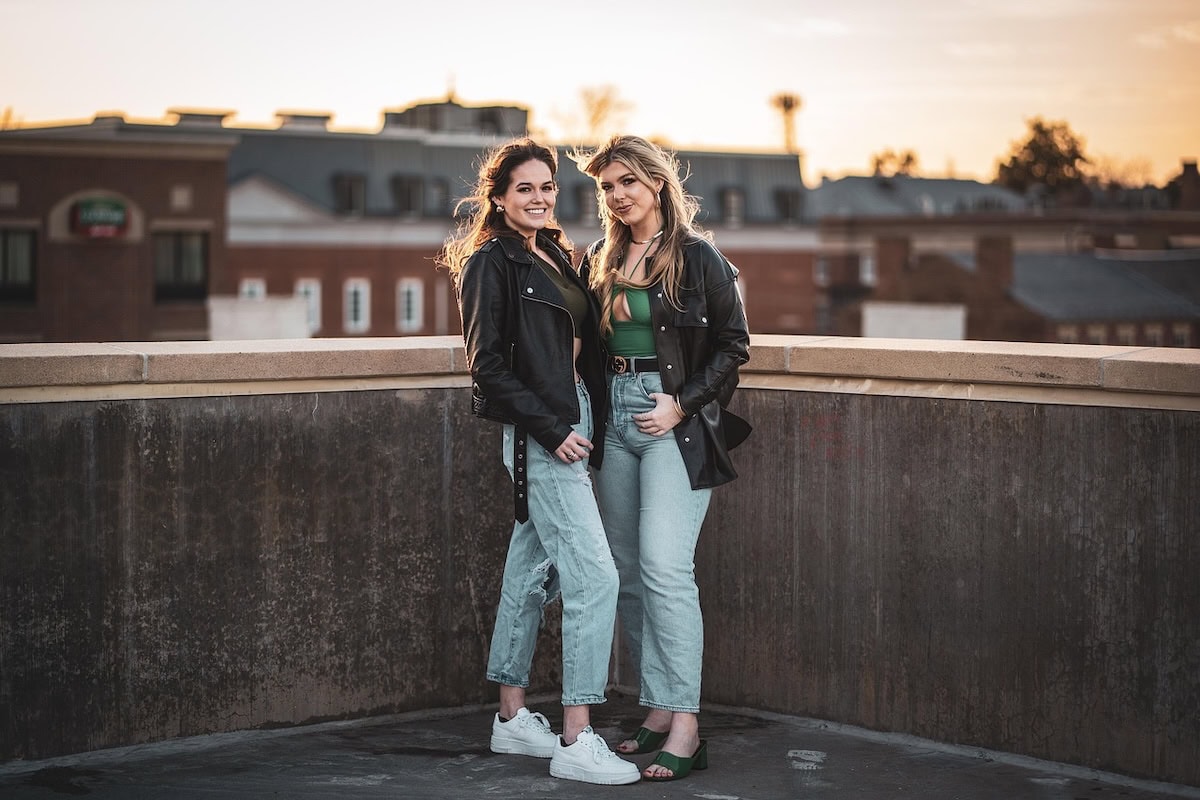 Casual Outfit Ideas For Busy Mornings: Our Favorite Chic School Drop-Off Looks That Don'T Sacrifice Style 17 Daily Mom, Magazine For Families