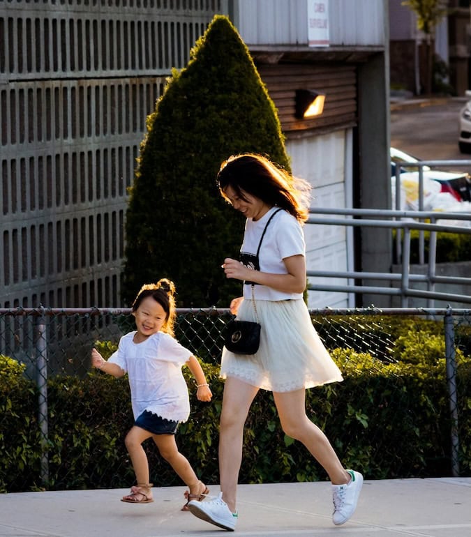 Casual Outfit Ideas For Busy Mornings: Our Favorite Chic School Drop-Off Looks That Don'T Sacrifice Style 16 Daily Mom, Magazine For Families