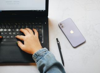 Technology Connections: Distance Learning Essential Tech for Online Learning Success in the Future of Online Education