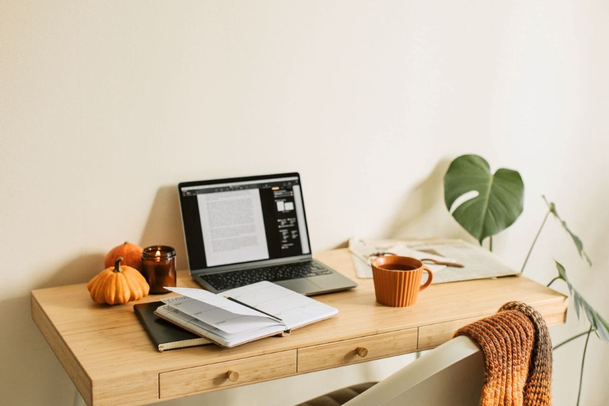 Fall Decorations For Home: Easy Fall Decorating Ideas, Cozy Fall Decor Ideas &Amp; Products, &Amp; Ways To Decorate Your Home For Autumn 138 Daily Mom, Magazine For Families