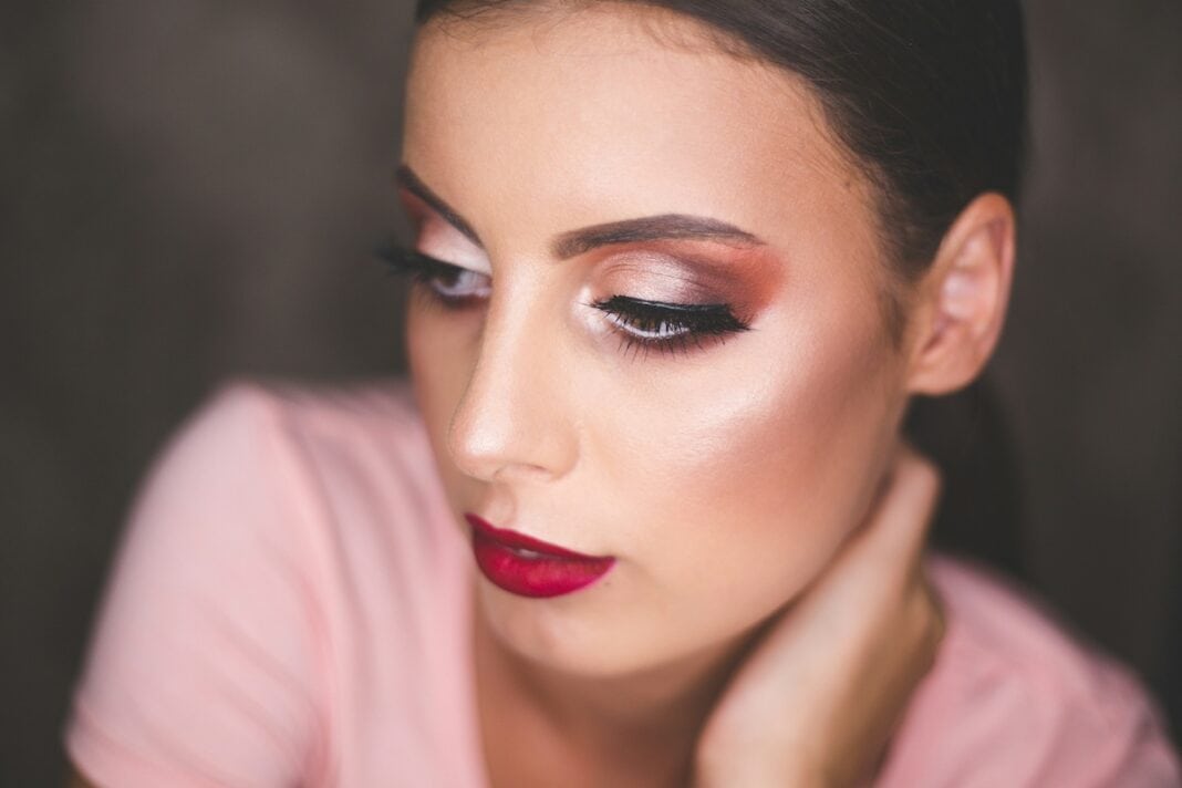 1980s makeup feature